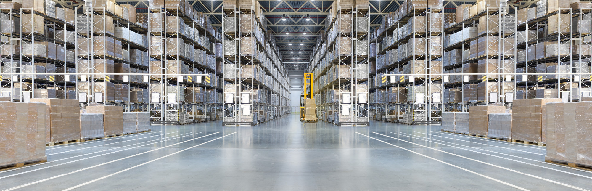 5000 sq ft warehouse